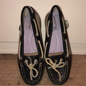 SPERRYS Angelfish style slip on